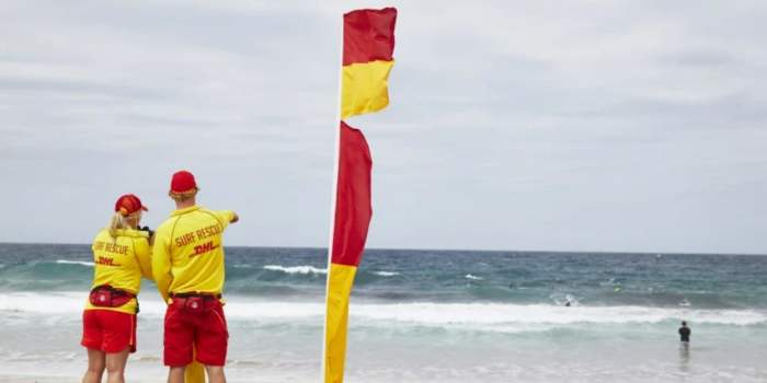 LIFE SAVING - LES BONS RÉFLEXES POUR PASSER L'ÉTÉ À LA PLAGE !